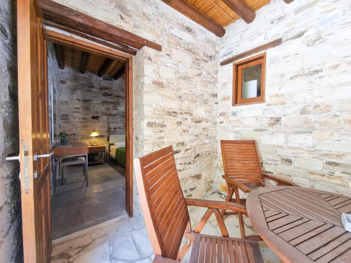 Skarinou'S Landhouse Poolside Heaven Apartment エクステリア 写真