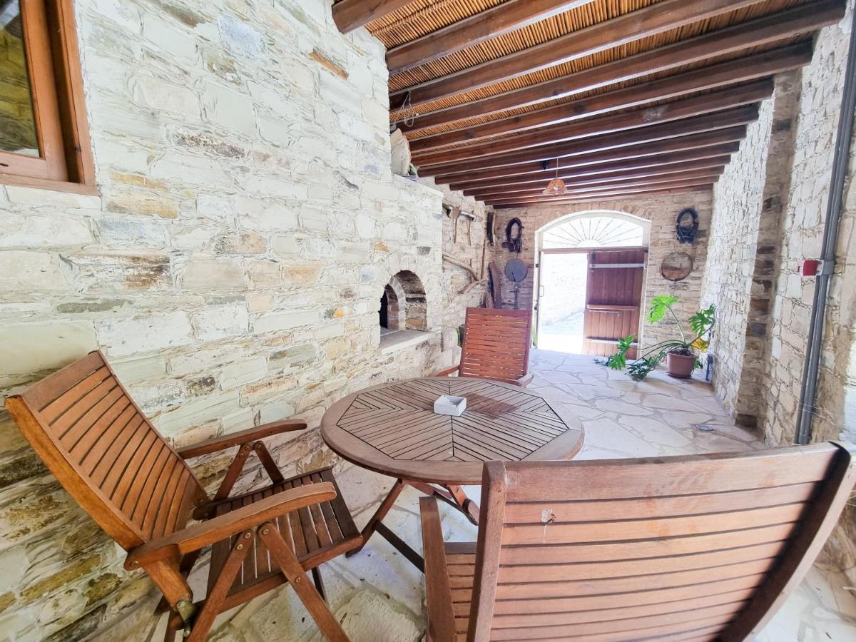 Skarinou'S Landhouse Poolside Heaven Apartment エクステリア 写真